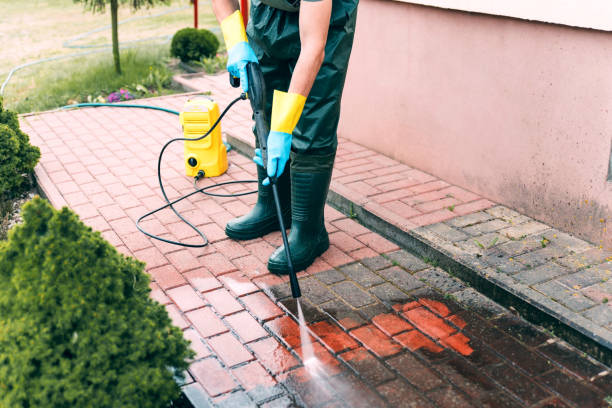 Best Gutter Cleaning  in Redwood City, CA